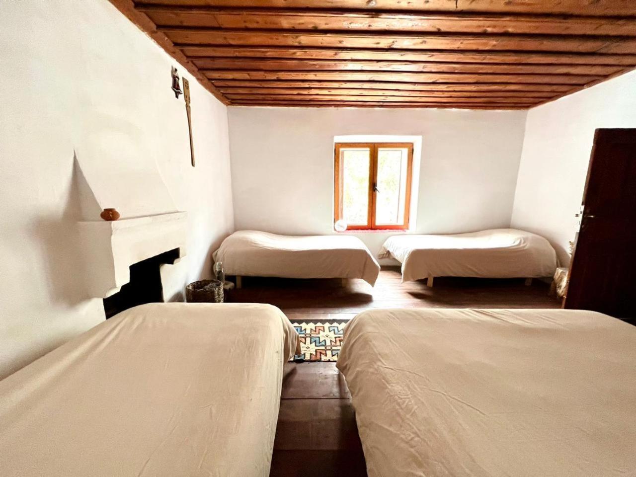 Neomalsore Agrotourism, Komani Lake Hotel Eksteriør billede